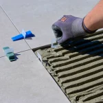 استفاده از چسب کاشی و سرامیک مصلحی برای نصب کاشی